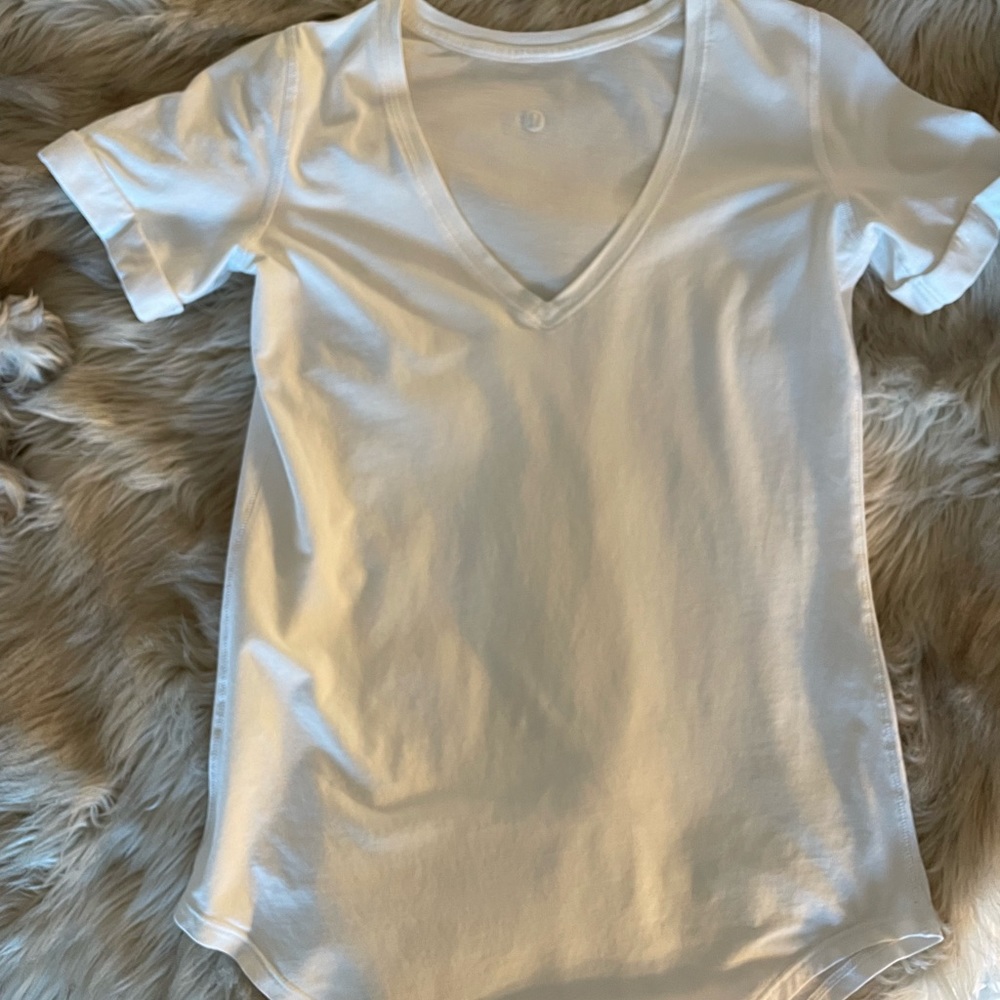 Lululemon short sleeve tee in Small